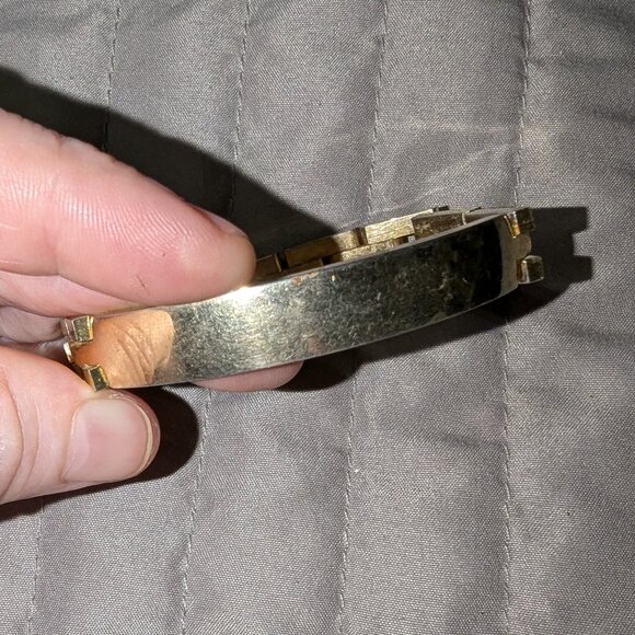 $3 with Bundle ~ Gold-Tone Hinged Metal Bracelet 4601 - Picture 1 of 6